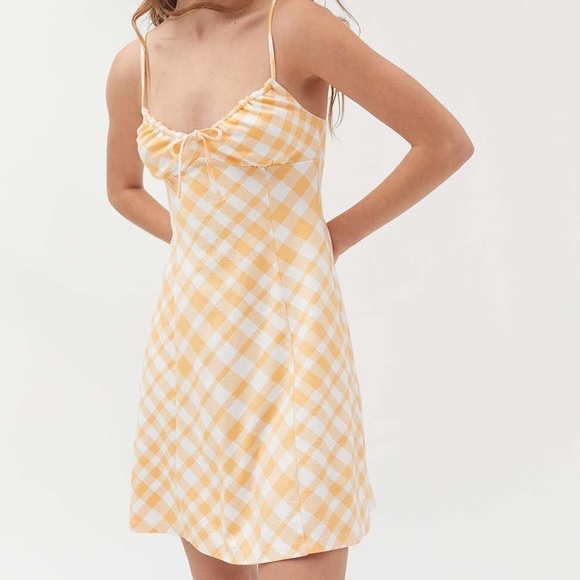 ▪️sold▪️tie front gingham dress urban outfitters yellow plaid - Picture 3 of 10